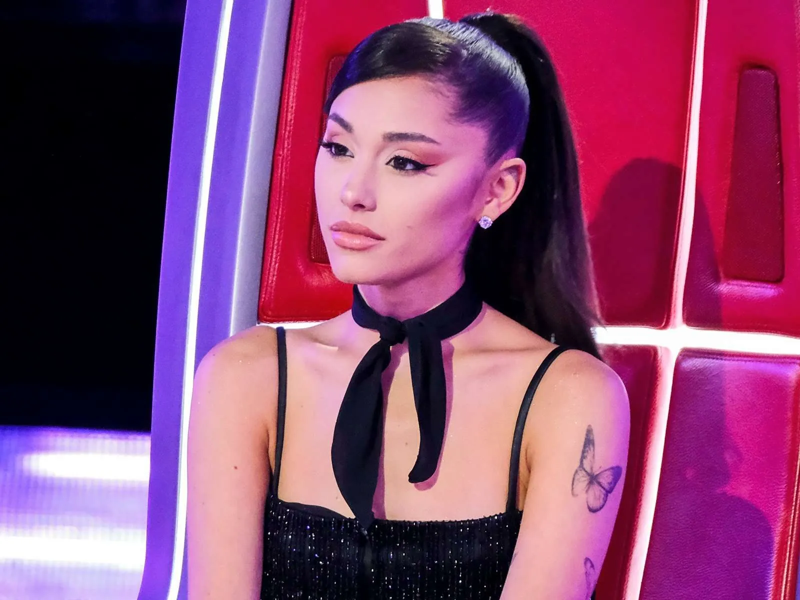 Ariana Grande : La Pop Star qui Fait Vibrer la France en 2024