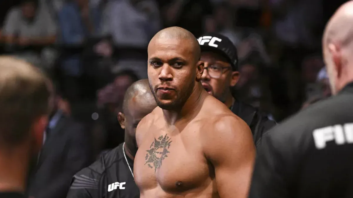 Ciryl Gane : Prêt à tout pour briller à l'UFC 310