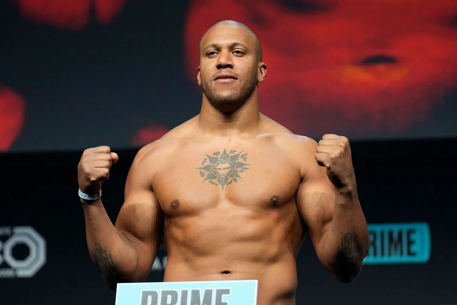 Ciryl Gane vs Alexander Volkov : Le Combat de la Rédemption à l'UFC 310