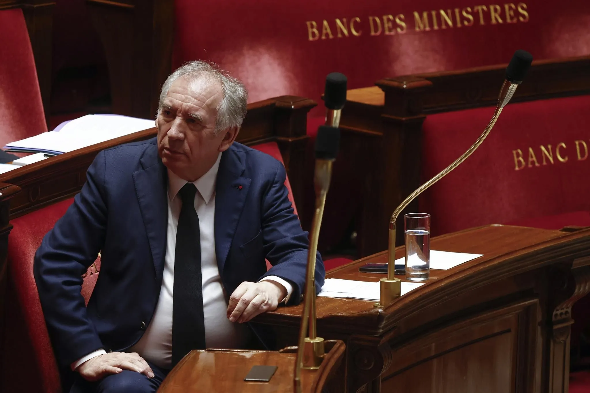 François Bayrou : Vers un Nouveau Gouvernement en Pleine Tempête Politique