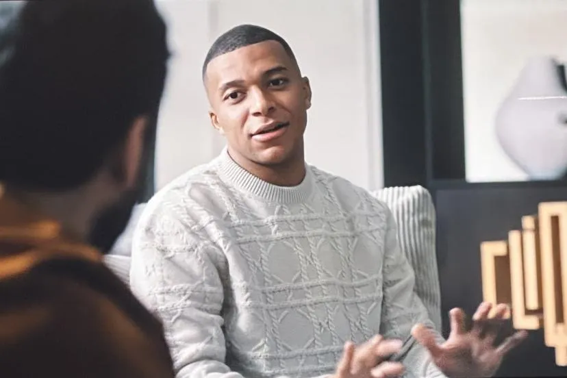 Kylian Mbappé se livre sans filtre dans son interview exclusive sur Clique