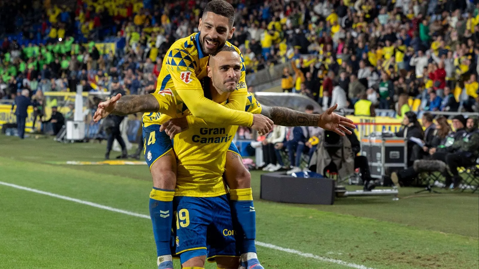 Las Palmas vs Espanyol : Duel Palpitant au Sommet de la Liga !