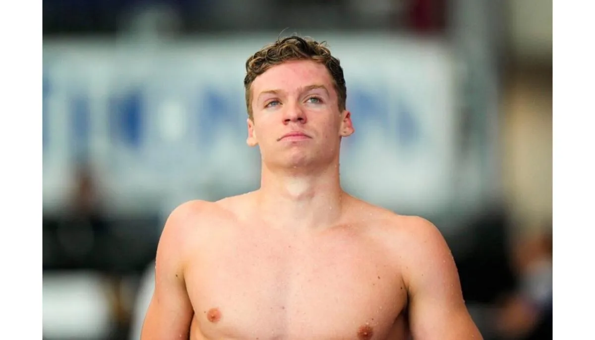 Léon Marchand : La Nouvelle Étoile de la Natation Française Brille aux JO 2024