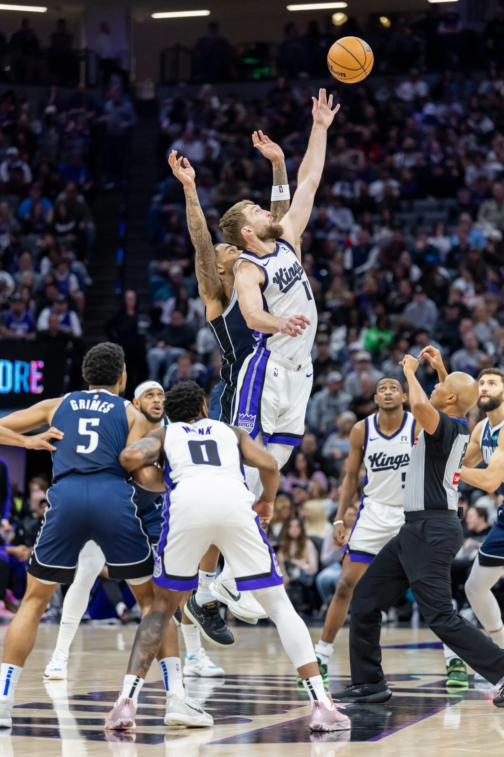 Les Mavericks dominent les Kings : une victoire écrasante qui fait parler !