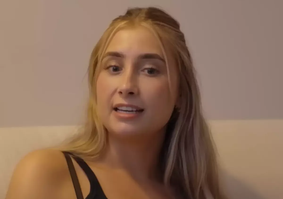 Lily Phillips : La Nouvelle Sensation qui Fait Vibrer la France