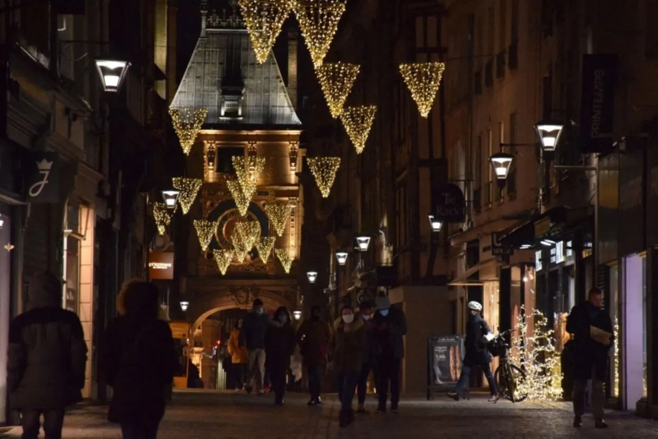 Magasins ouverts le 25 décembre : Une tendance qui fait débat en France