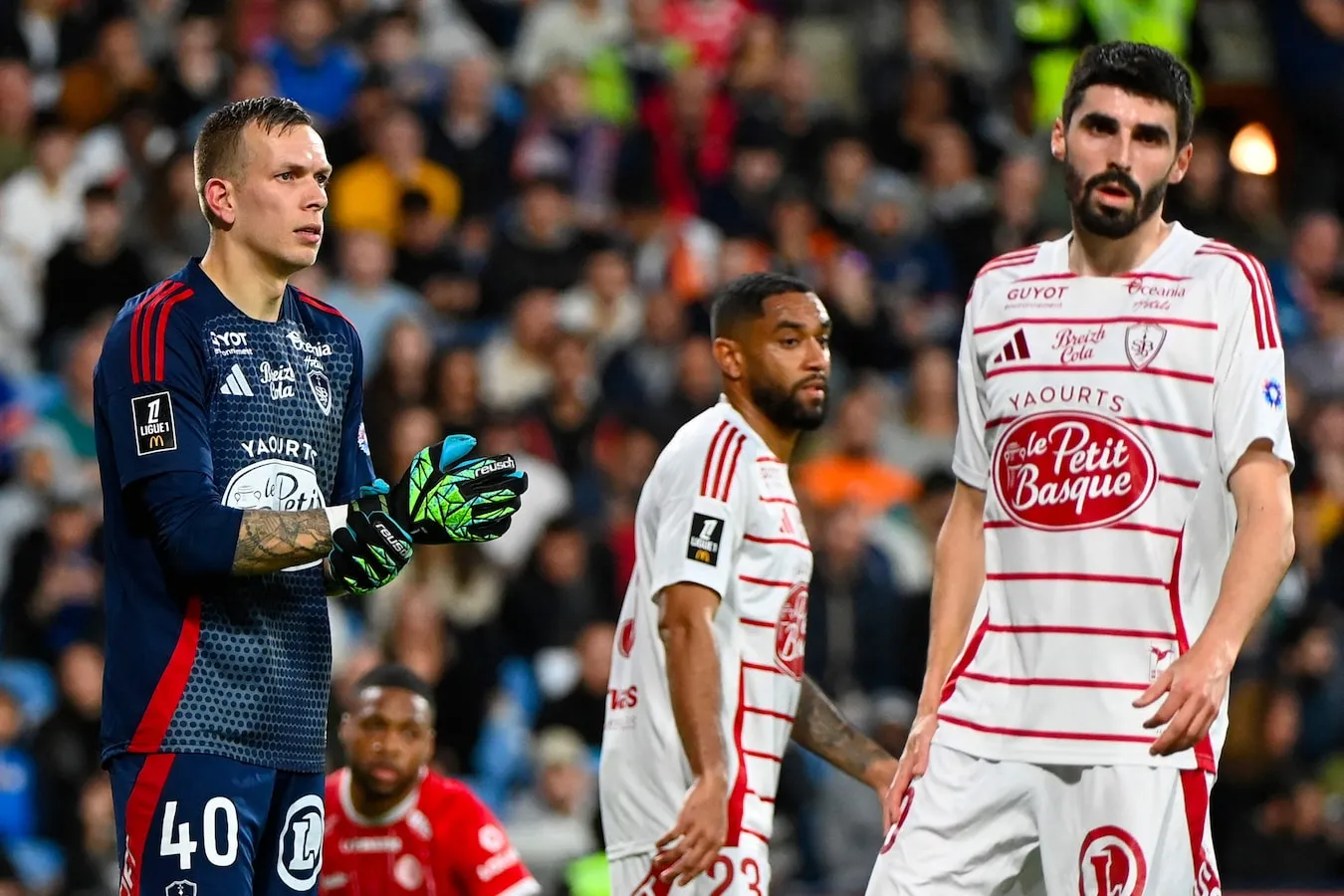 Marco Bizot : Le Gardien qui Fait Sensation en France