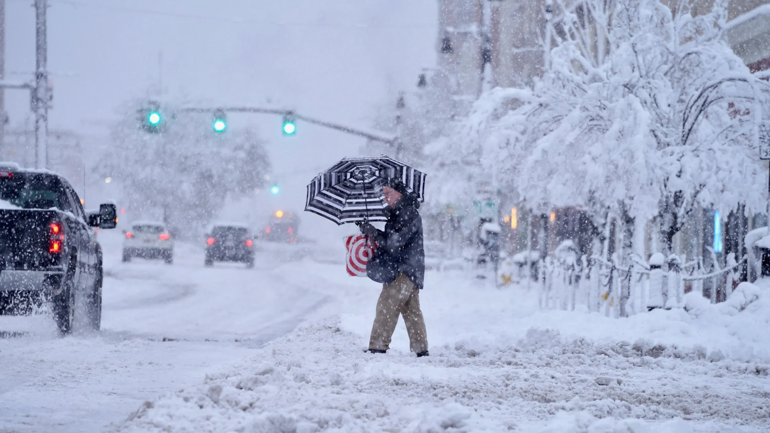Tempête de Neige : La France sous un Manteau Blanc, Préparez-vous !