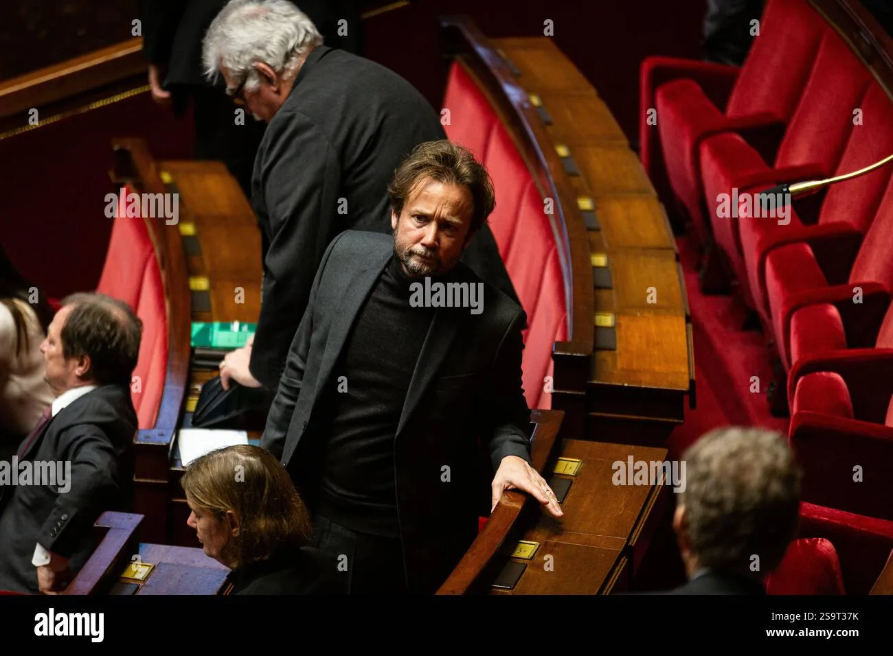 Boris Vallaud : L'Engagement Socialiste au Service des Français