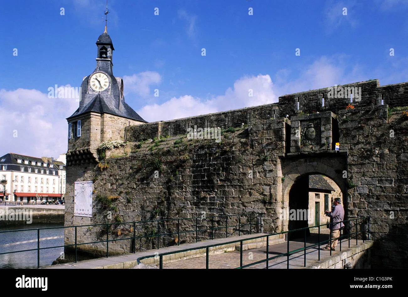 Concarneau : La Ville qui Fait Sensation en France !