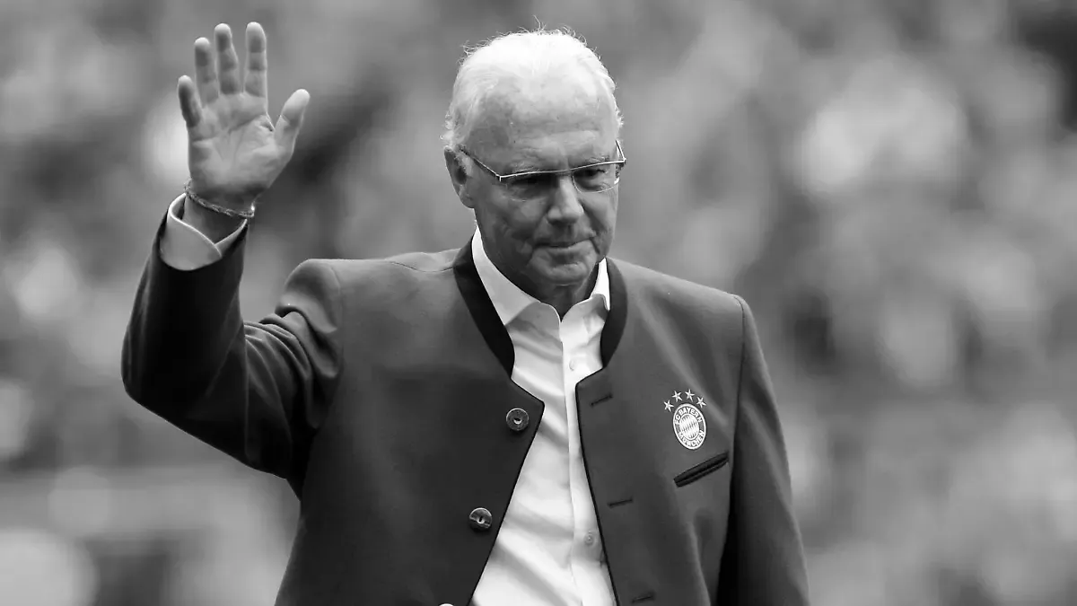 Franz Beckenbauer : L'icône du football allemand fait sensation en France