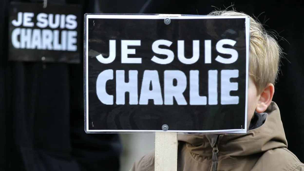 Je suis Charlie : Un Slogan qui Résonne Toujours en France