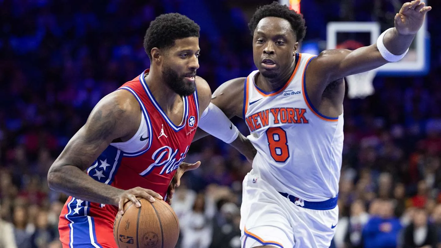 Les Knicks triomphent en prolongation contre les 76ers : un match à couper le souffle !