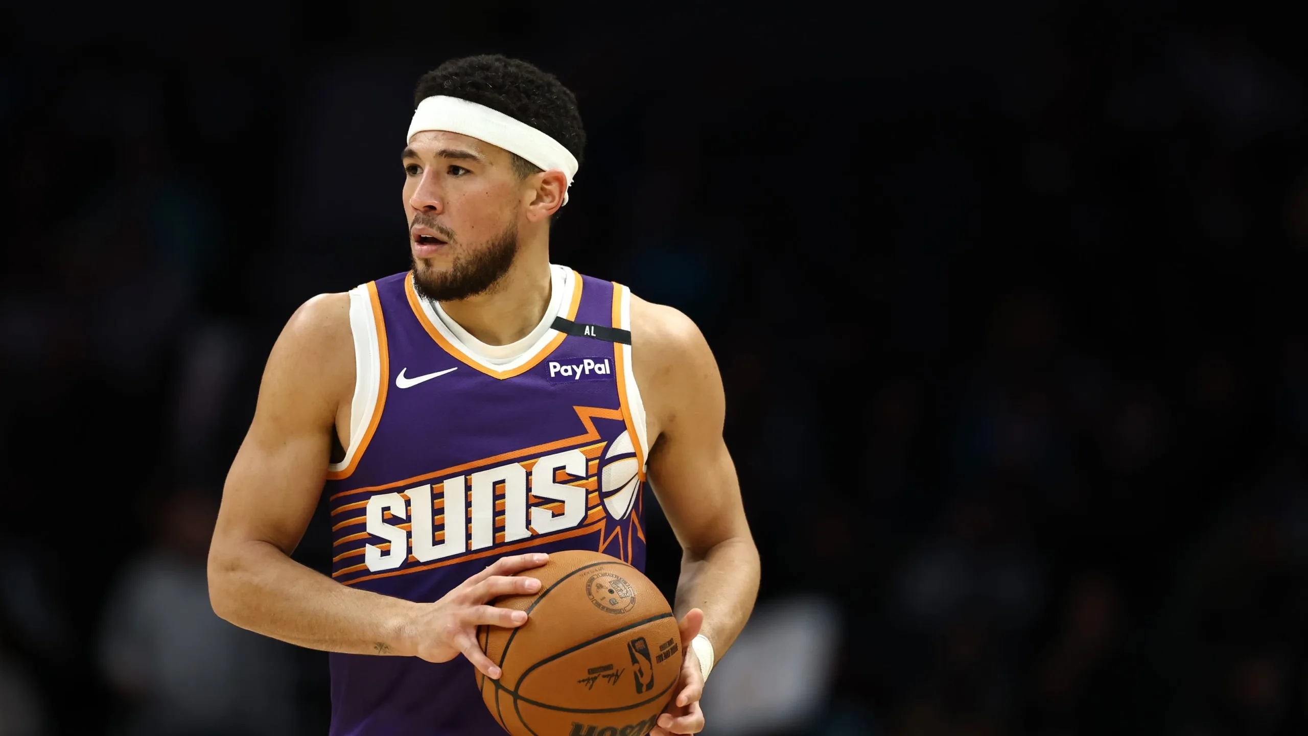 Les Suns et les Hawks : Duel Électrisant sur le Parquet !