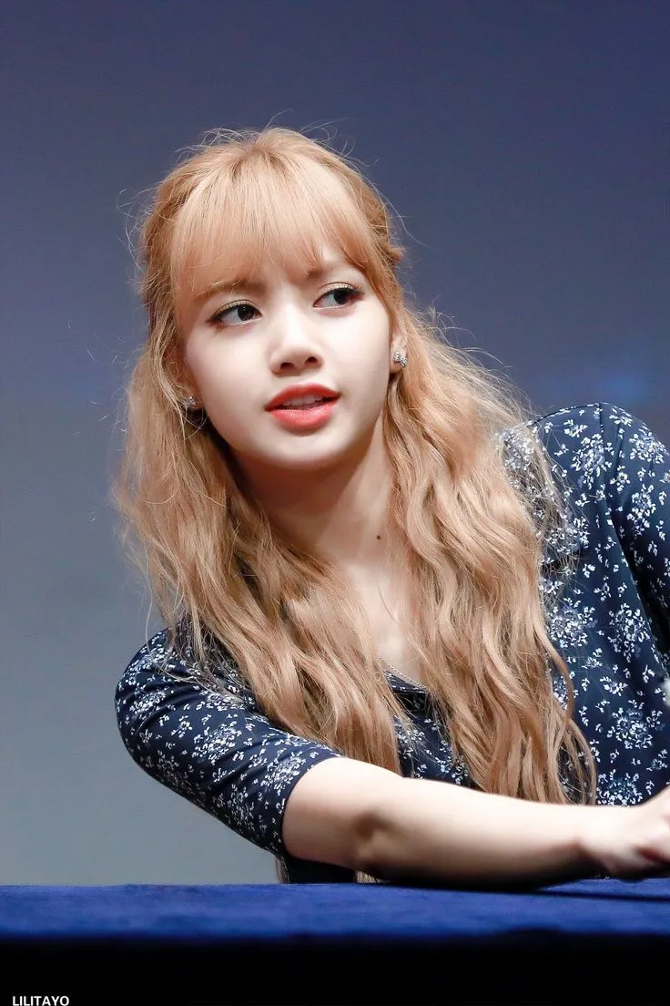 Lisa de Blackpink : La Nouvelle Icône de la K-Pop qui Fait Sensation en France