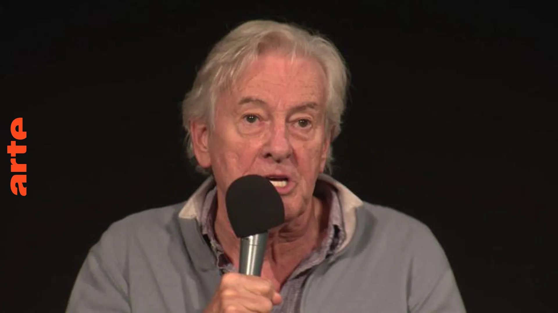 Paul Verhoeven : Le Maître du Cinéma qui Fait Débat en France