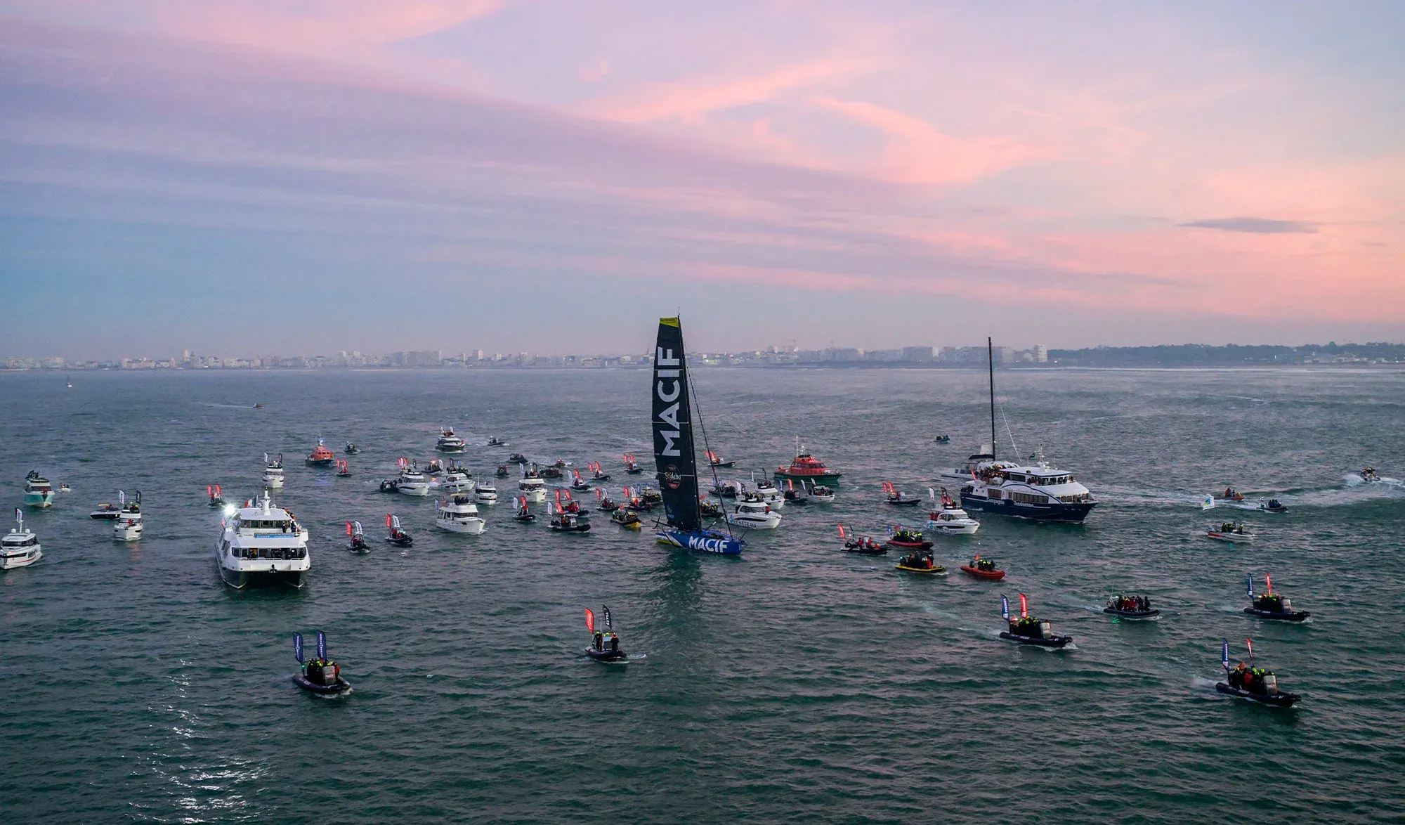 Vendée Globe 2024 : Suivez en Direct la Remontée Triomphale de Charlie Dalin