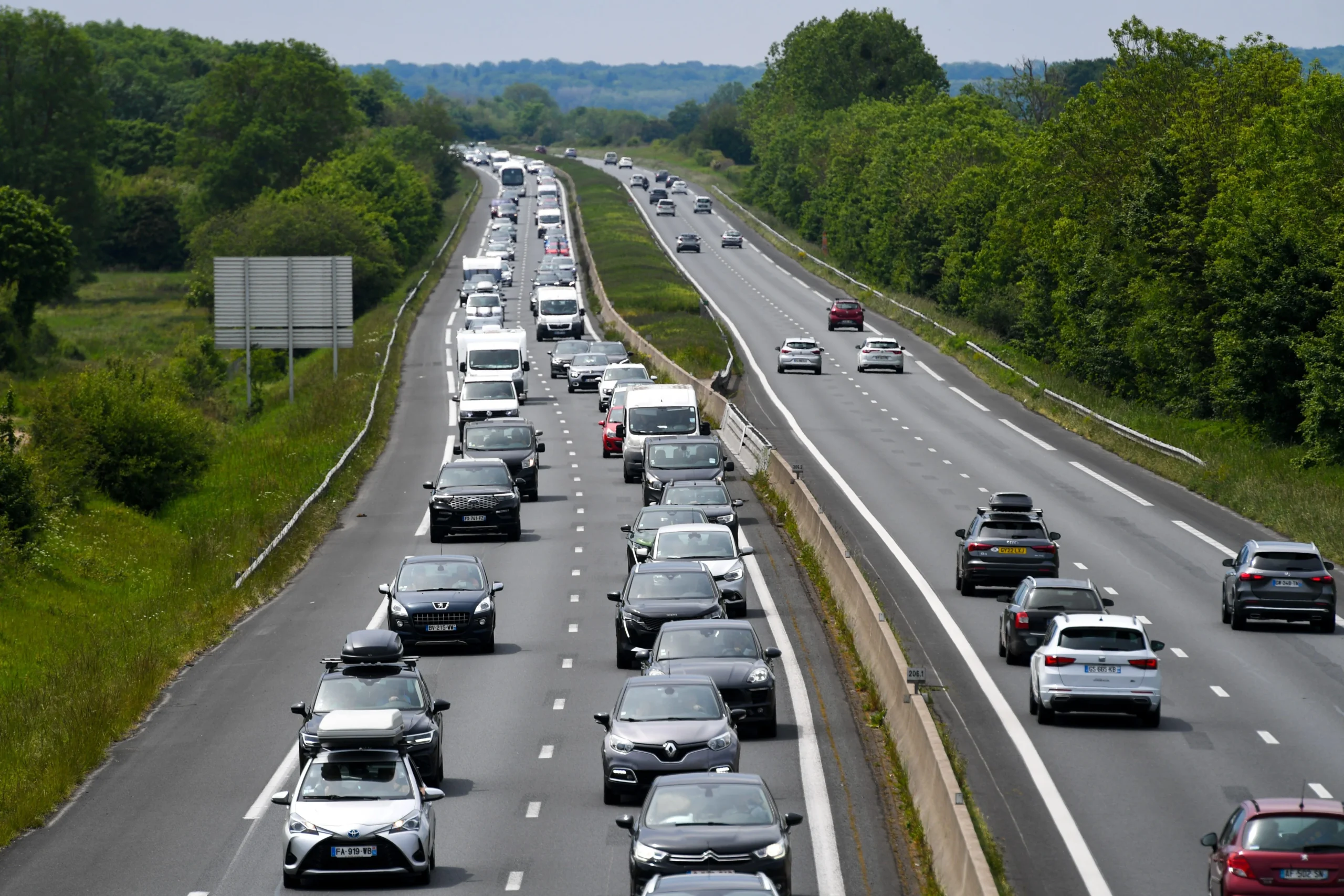 Bouchons A13 : Comment éviter le chaos sur les routes françaises ?