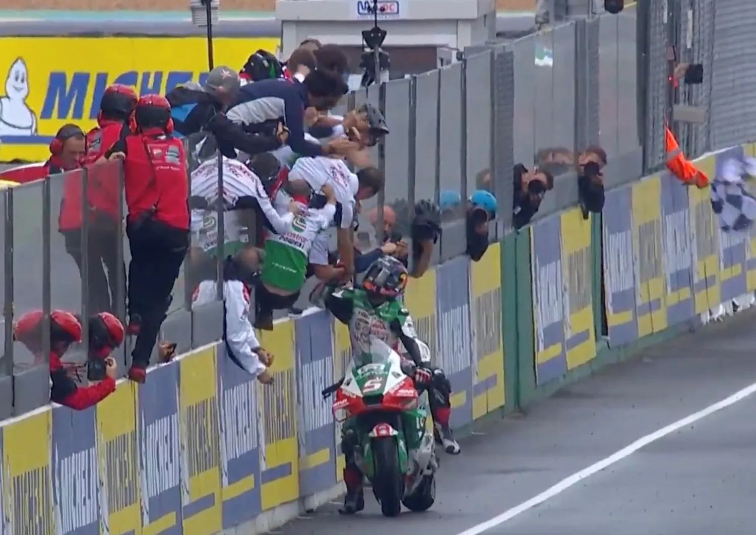 Johann Zarco : Le Pilote Français qui Fait Vibrer le MotoGP