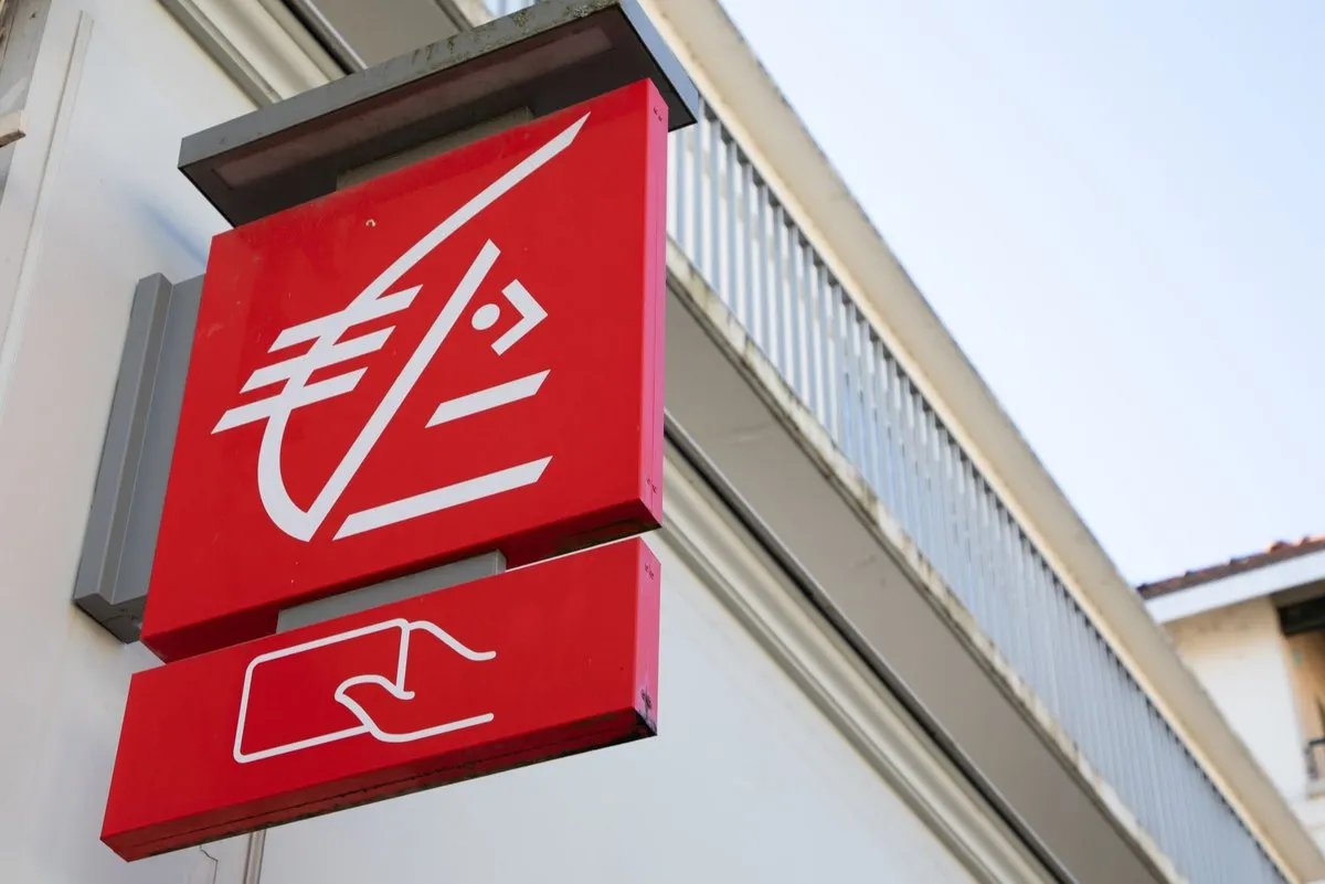 Panne de la Caisse d'Épargne : Les Clients en Colère Face à la Situation