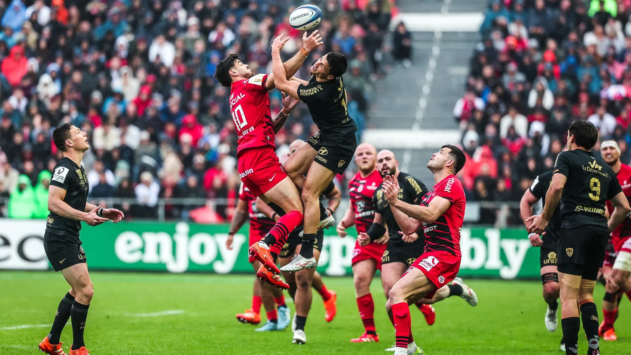 Toulon vs Toulouse : Duel au Sommet dans le Top 14 !